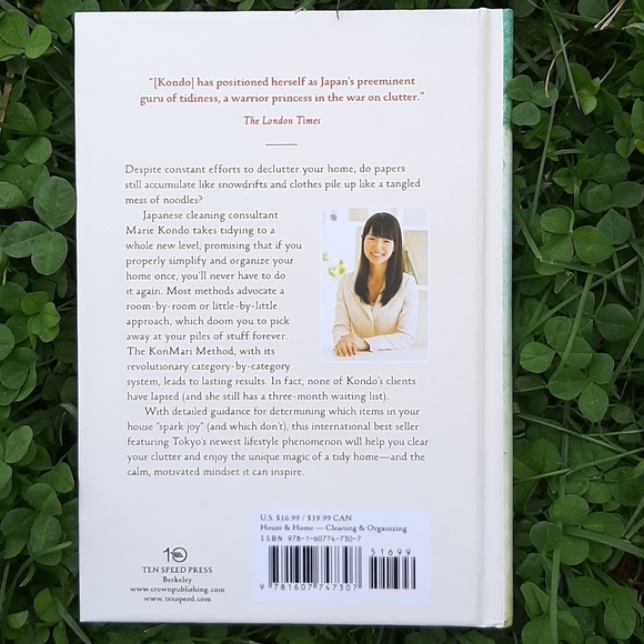 The Life Changing Magic of Tidying Up book - Picture 2 of 2